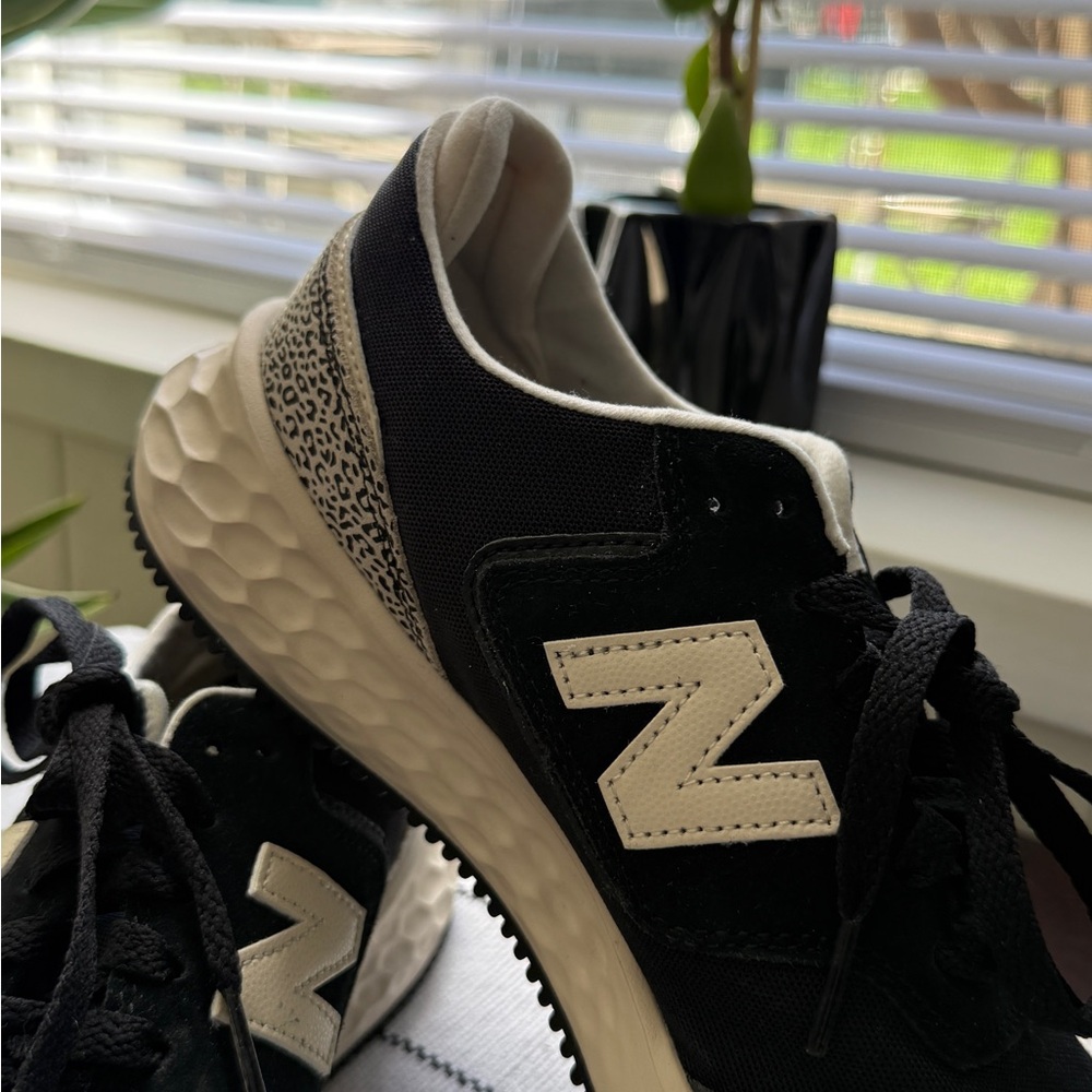 New Balance X70 Black and Cream Athletic Sneakers Brand New - Picture 8 of 15